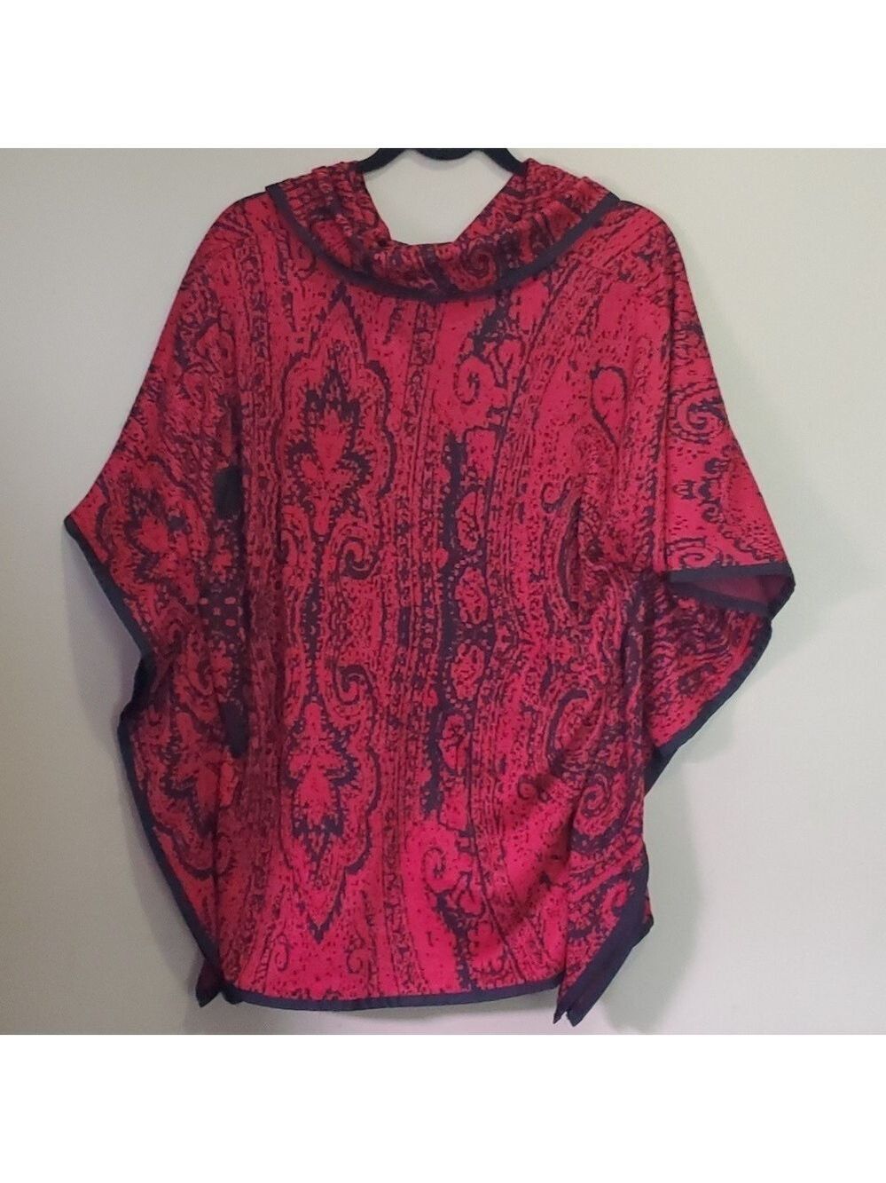 Cleo size large/xlarge sweater
